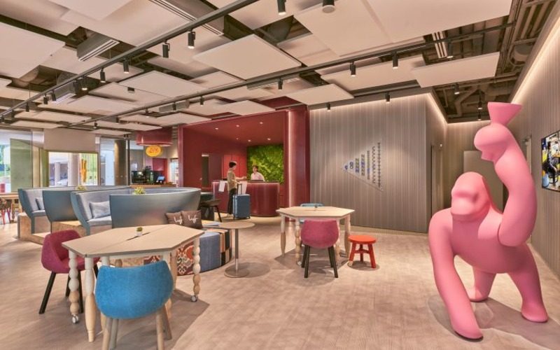 coworking lounge