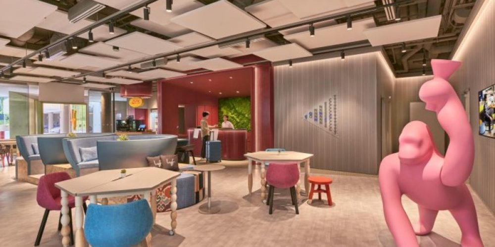 coworking lounge